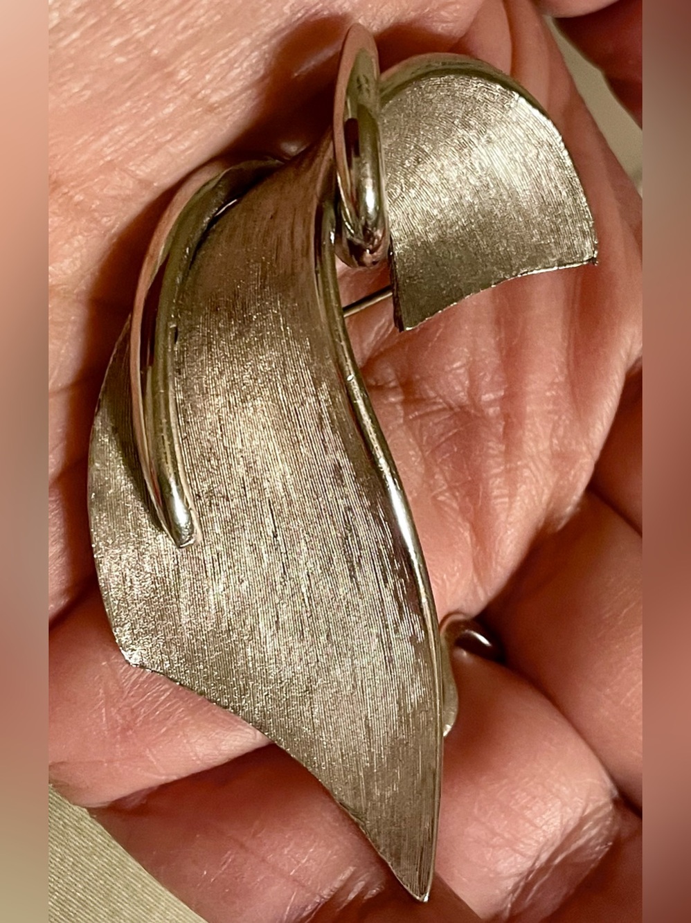 Vintage Silver-Tone Sculptural Leaf Brooch